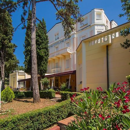 Hotel Vila Ruzica- Glavna Zgrada I Depandanse Crikvenica Bagian luar foto