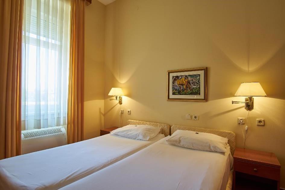 Hotel Vila Ruzica- Glavna Zgrada I Depandanse Crikvenica Bagian luar foto