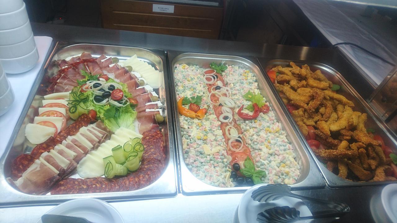 Hotel Vila Ruzica- Glavna Zgrada I Depandanse Crikvenica Bagian luar foto