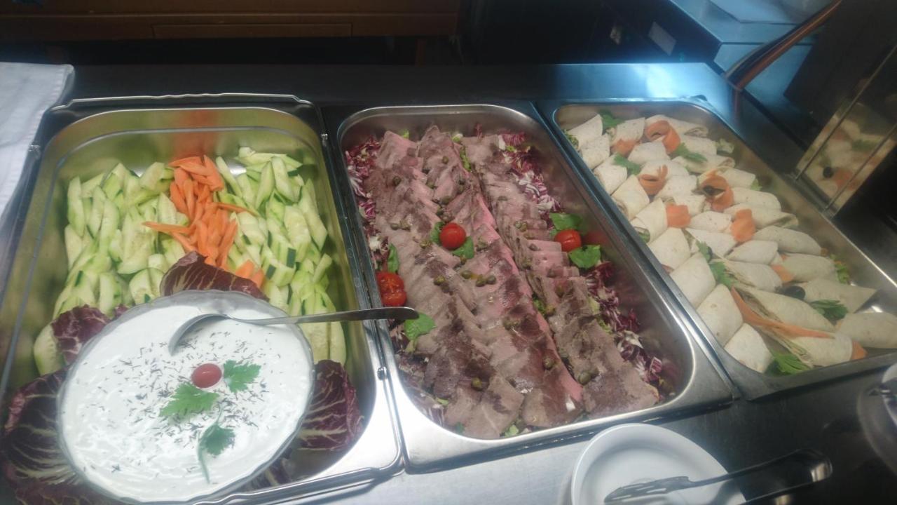 Hotel Vila Ruzica- Glavna Zgrada I Depandanse Crikvenica Bagian luar foto