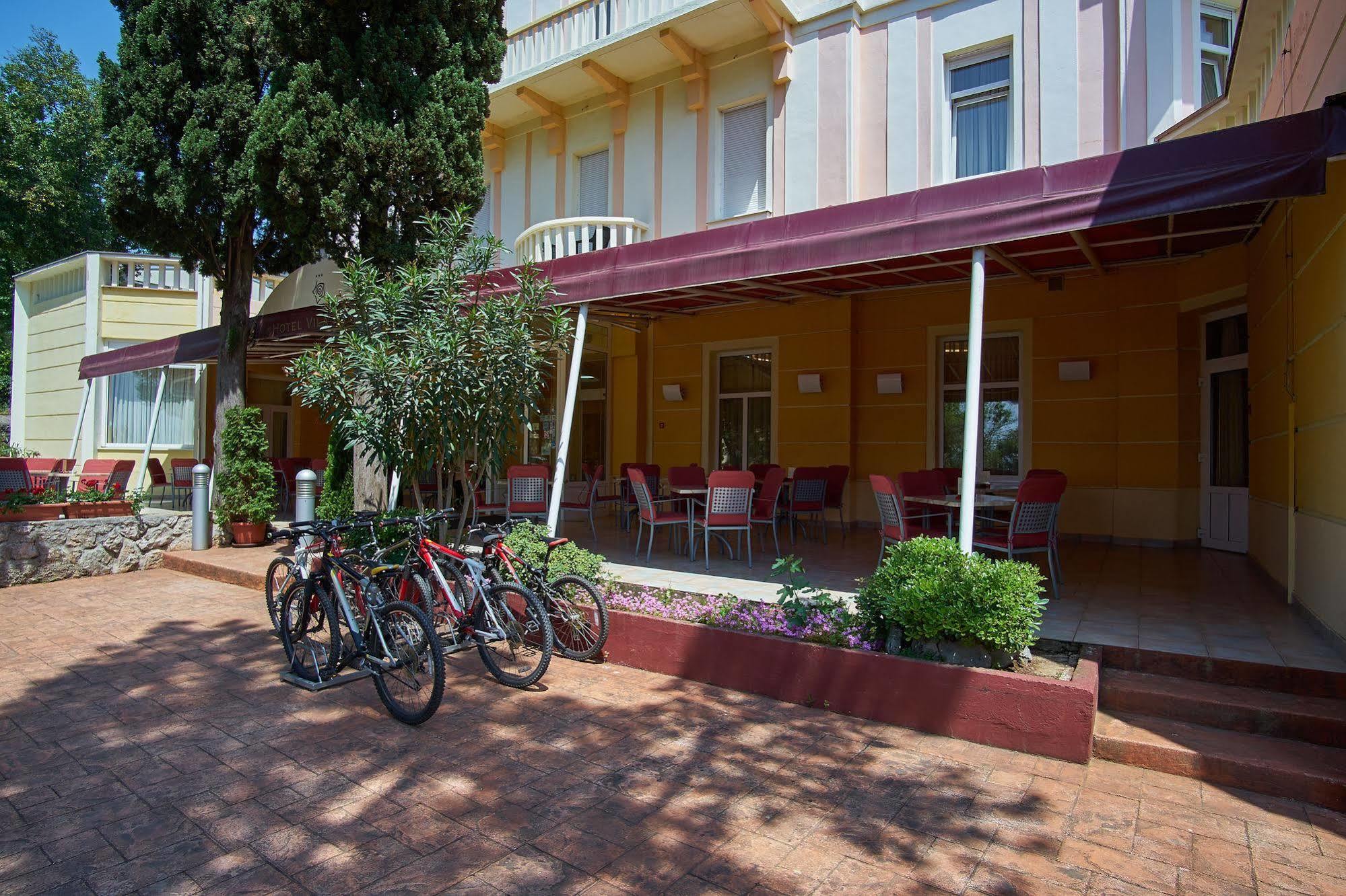 Hotel Vila Ruzica- Glavna Zgrada I Depandanse Crikvenica Bagian luar foto